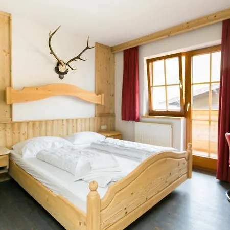 Aparthotel Annexe Kristall *